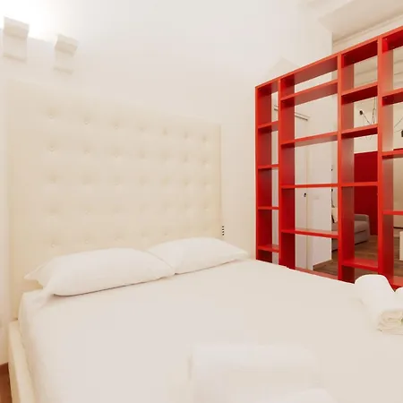 Guesthost - Modern 280m From Arco Della Pace! Apartament