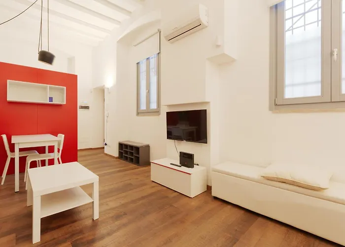 Modern 280m From Arco Della Pace! *